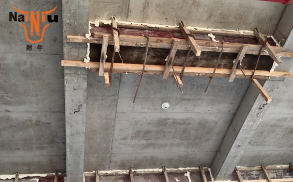 �����жϷ�ˮ�����Ƿ������